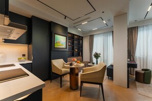 Luxury Studio Suite | Living area | TV - Léman Old Quarter Hotel (Ha Noi)