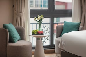 Minibar, in-room safe, blackout drapes, soundproofing - Léman Old Quarter Hotel (Ha Noi)
