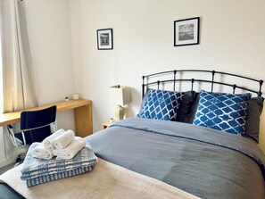 2 bedrooms, iron/ironing board, WiFi, bed sheets