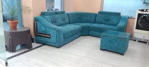 36 吋平面電視連有線電視頻道