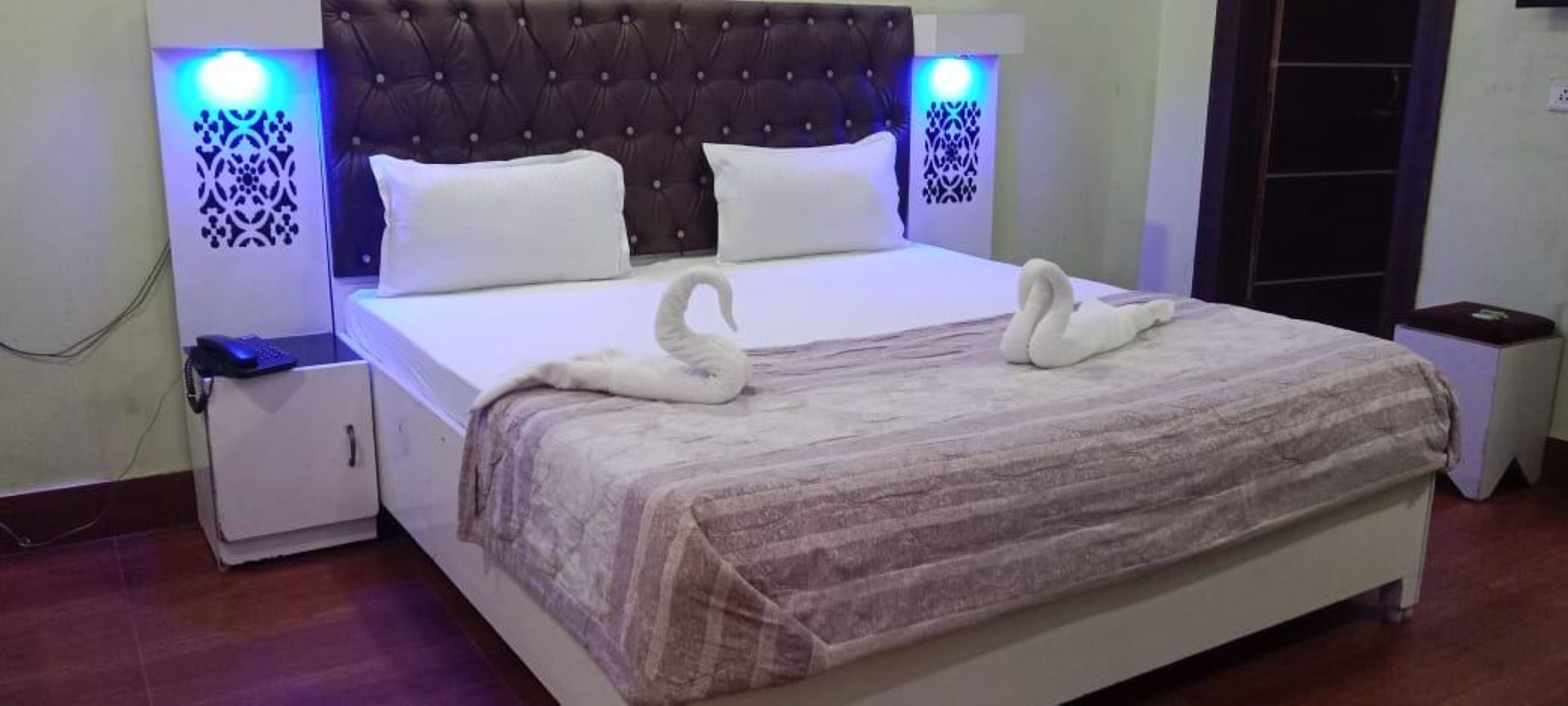Deluxe Room | Rollaway beds, free WiFi, bed sheets