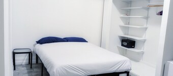 Private 2BR/2BA Suites, Desk, Kitchenette, Lake Access, Morse CTA, Loyola Campus