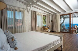 Exclusive Double Room | In-room safe, free WiFi