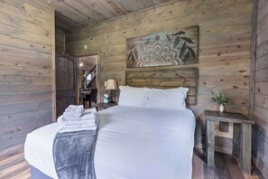 6 bedrooms, iron/ironing board, travel crib, WiFi