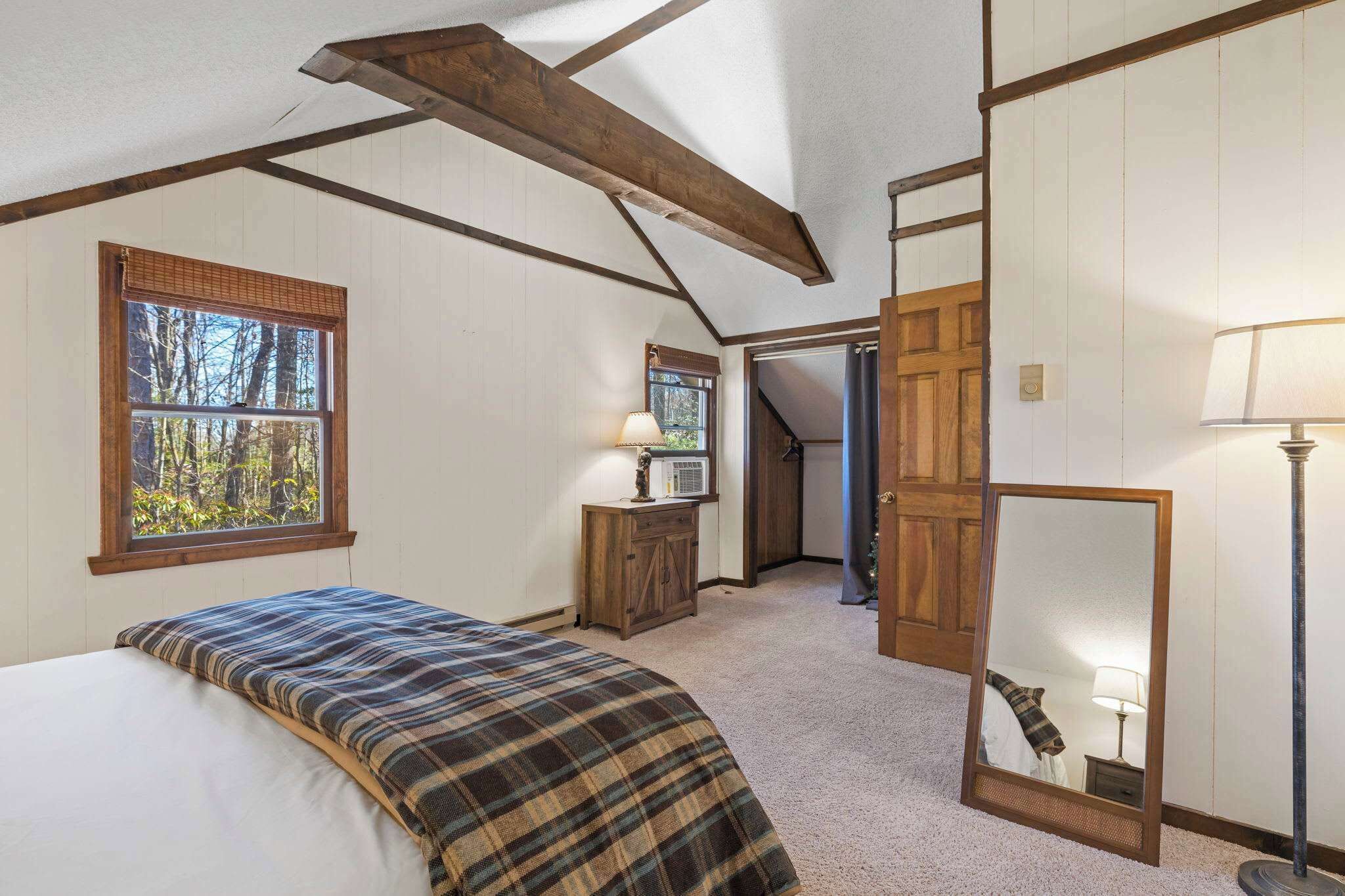 4 bedrooms, iron/ironing board, travel crib, WiFi