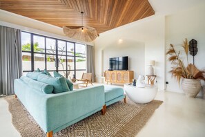 TV connectée de 60 pouces avec chaînes par câble