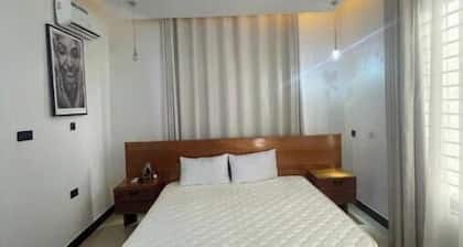 MODERN ONE BEDROOM