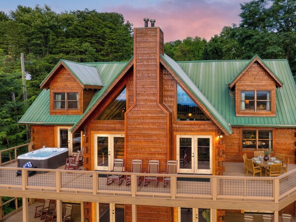 Outdoor dining - Sleeps 22, 2 Homes | Theater Room, Game Room, Hot Tub, Smoky Mountain Views (Sevierville)