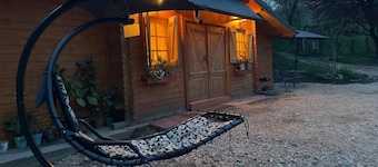 La Râu-At the River - Fairytale cottage - 2 Private Chalets, Forest, 1 Ha