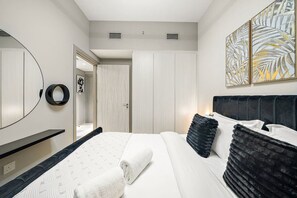 2 多间卧室、熨斗/熨衣板、WiFi、床单