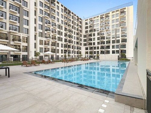 FIRST CLASS | 1BR | Modern with Tranquil Touch