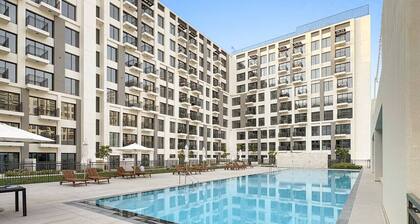 FIRST CLASS | 1BR | Modern with Tranquil Touch