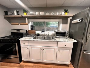 Fridge, oven, stovetop, toaster
