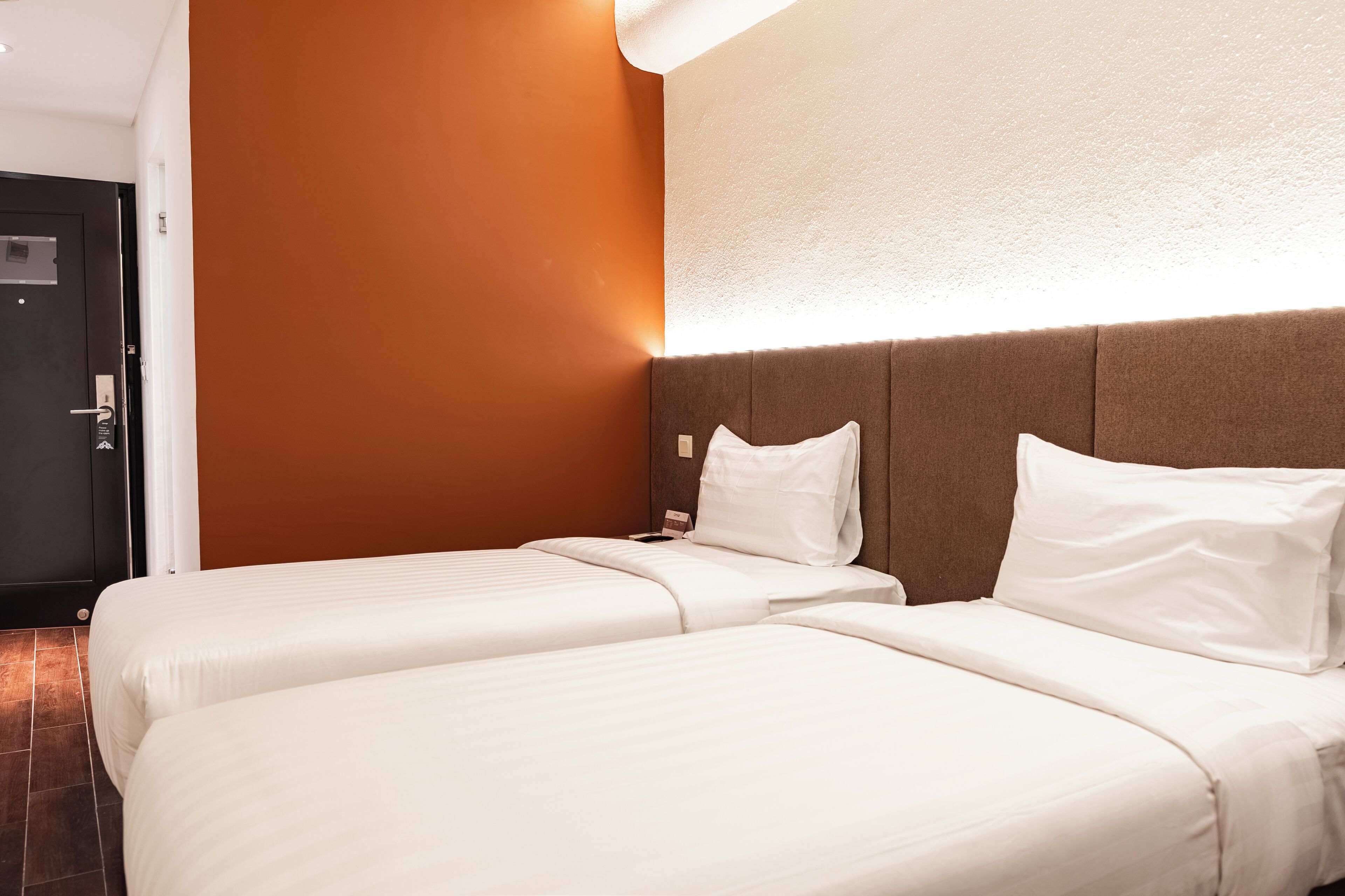 Deluxe Double or Twin Room | Desk, laptop workspace, iron/ironing board, free WiFi