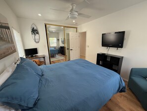 3 slaapkamers, een bureau, een strijkplank/strijkijzer, gratis wifi