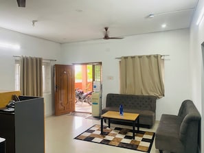 Quầy tiếp tân