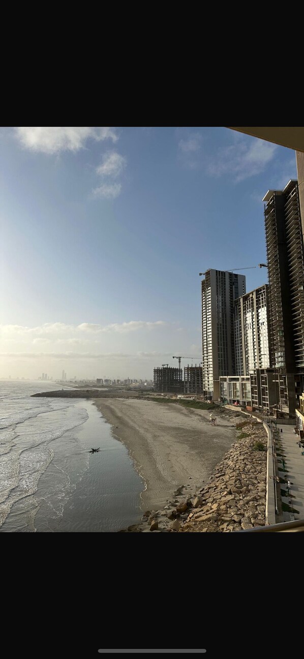 Chaise longue, serviettes de plage