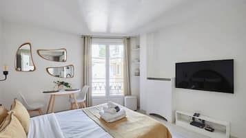 Apartment | 1 Schlafzimmer, laptopgeeigneter Arbeitsplatz, Bügeleisen/Bügelbrett