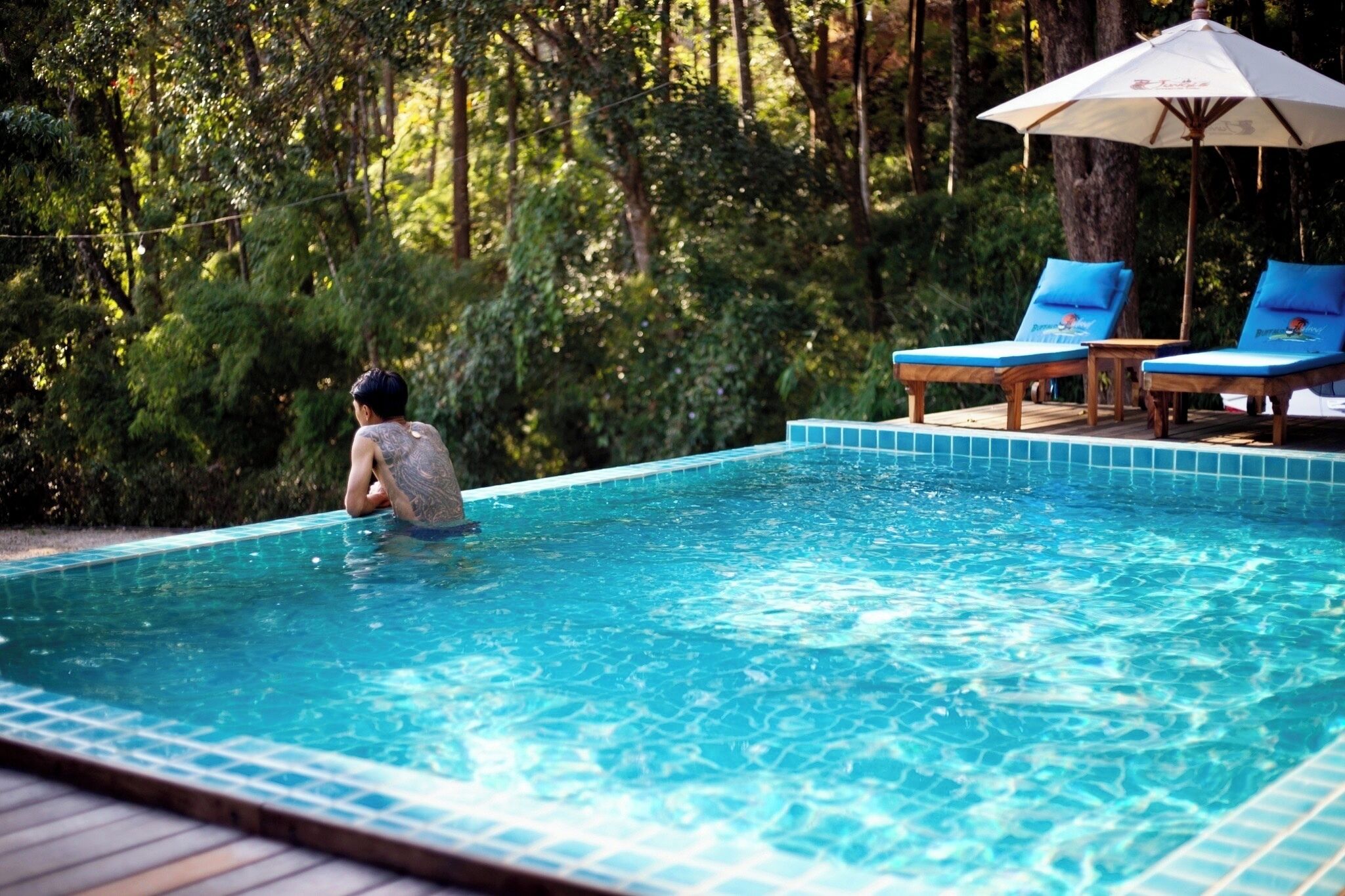 15 outdoor pools