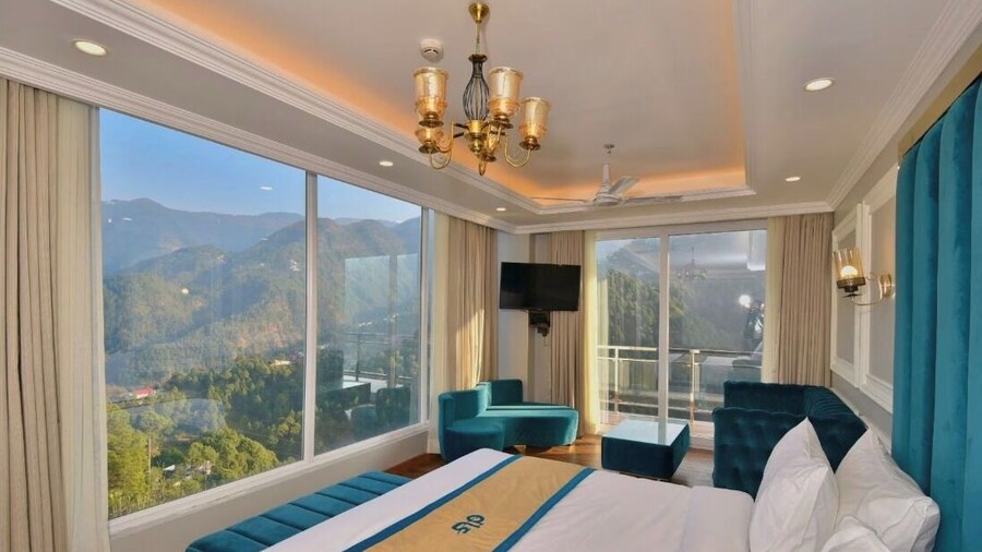 Claret inn by Lawrence Hotels