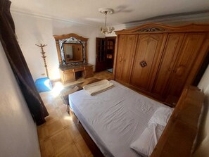 3 bedrooms, WiFi, bed sheets