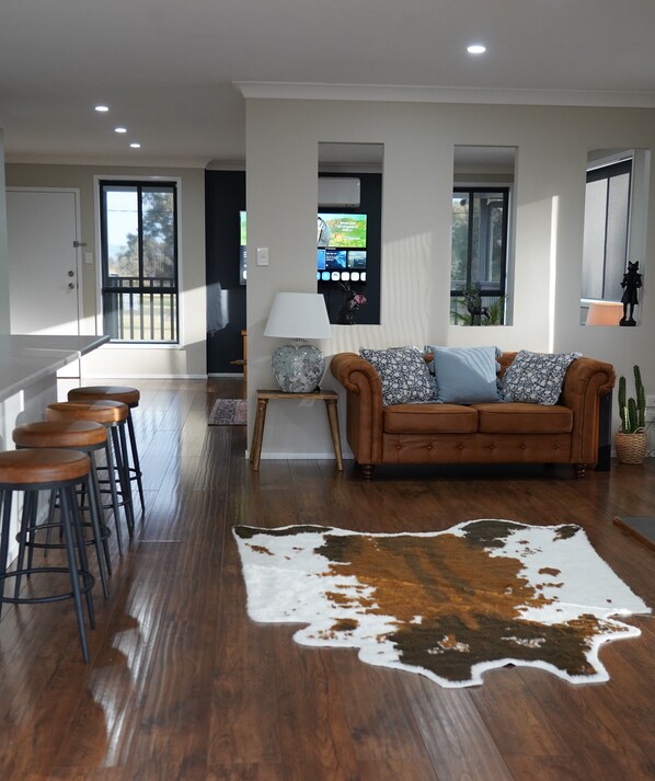 Interior - Executive Home in Denman (Denman)