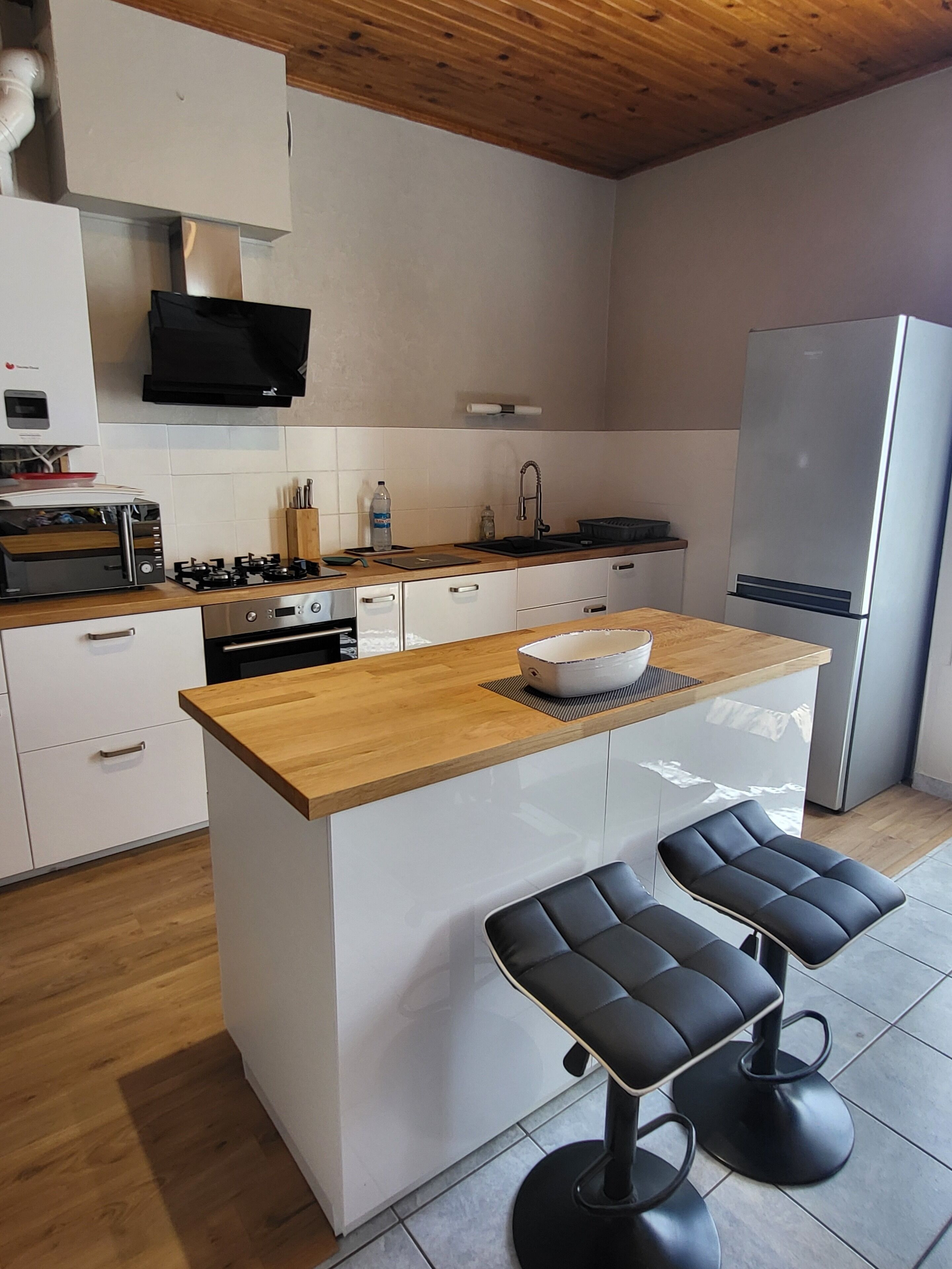 Microwave, oven, stovetop, dishwasher