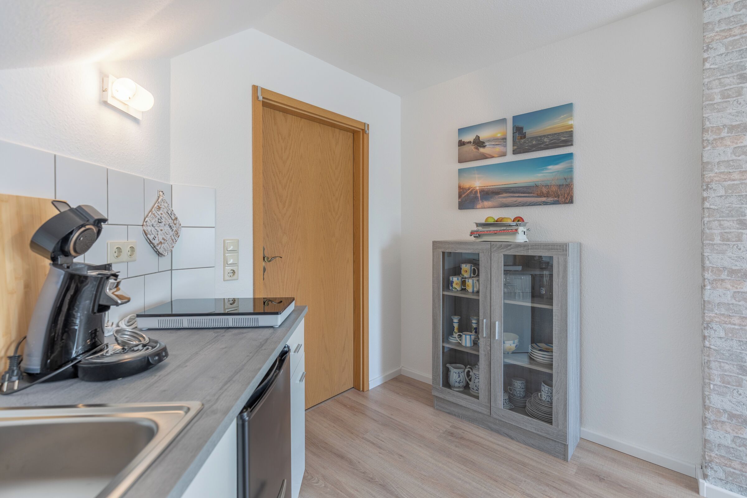 Refrigerador, microondas, parrilla de estufa y tostadora 