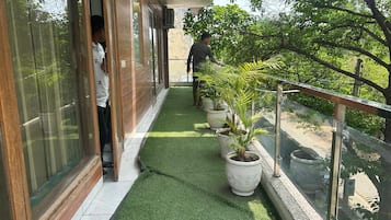Deluxe Double Room, Balcony, City View | Balcony