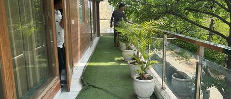 Deluxe Double Room, Balcony, City View | Balcony