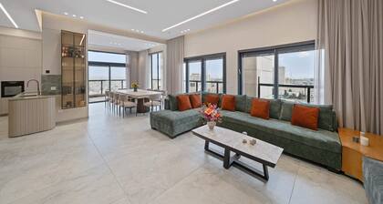 Luxury Penthouse with Fabulous Views By Isrentals