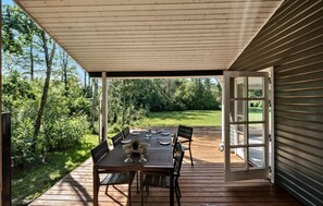 Outdoor dining - 3 bedroom lovely home in Hals (Hals)