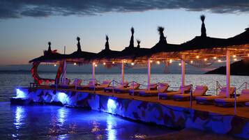 Spiaggia privata, sabbia bianca