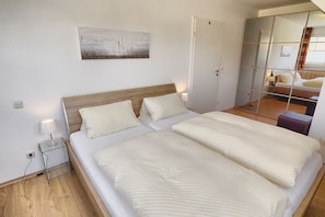 2 bedrooms, Internet, bed sheets