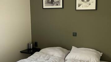 Chalet | 3 bedrooms, individually furnished, bed sheets