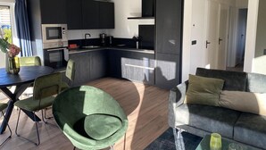 Chalet | Private kitchen - Modern Chalet on a Resort Near the Veluwemeer (Hulshorst)