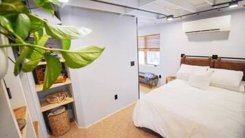 2 bedrooms, travel crib, WiFi, bed sheets