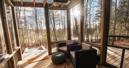 Nook Up North: Secluded w/HotTub