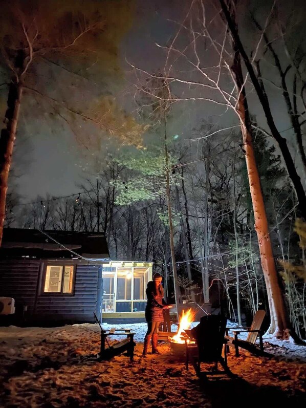 Property grounds - Nook Up North: Secluded w/HotTub (Traverse City)