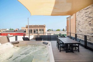 Outdoor dining - Luxury TC Loft+ Rooftop + Hot tub (Traverse City)
