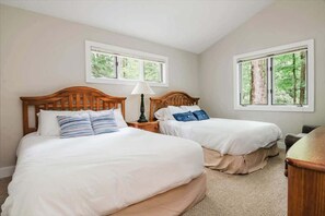 4 bedrooms, WiFi, bed sheets