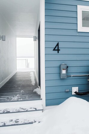 المنشأة من الخارج