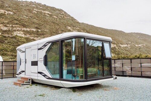 Space shuttle around mountains - Geometry Park