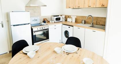 Grange La Roca Masia - Les Iris, piscine, jardin, 2 chambres 4/6 personnes