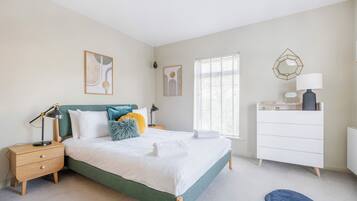 Iron/ironing board, free WiFi, bed sheets