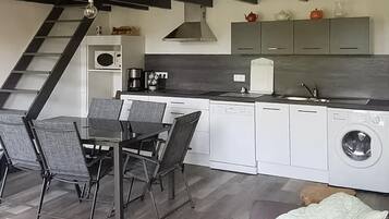 Réfrigérateur, lave-vaisselle, cafetiÚre/bouilloire