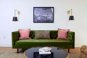 Televisión, oficina