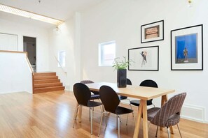 Dining - Roami at The Mandeville | Two Bedroom (New Orleans)