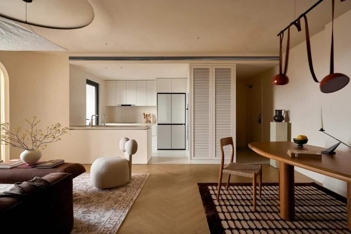 Con stile personalizzato, con arredamento individuale, una scrivania