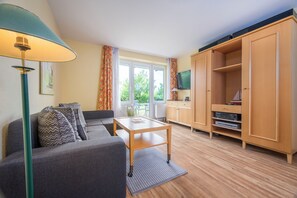 Tv, dvd-afspiller, stereoanlæg